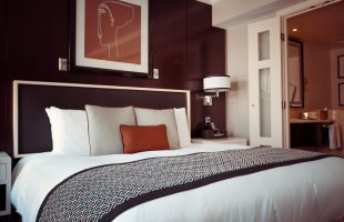 5 Simple Summer Bedroom Décor Tips Moms Absolutely Love