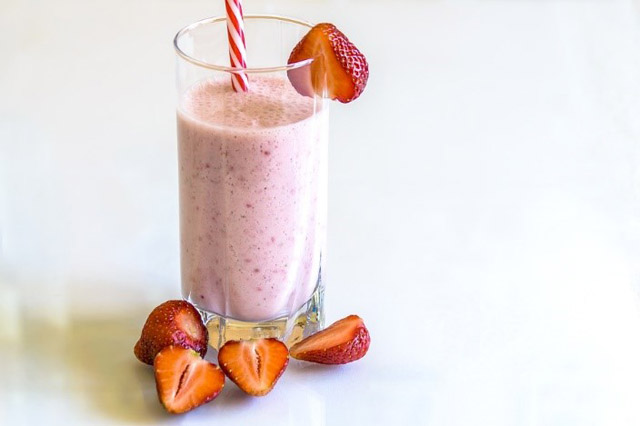 Strawberry Kefir Smoothie
