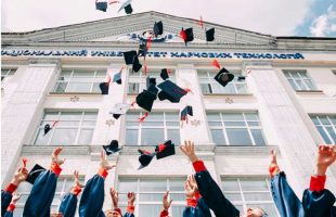 The Art Of Gifting For Graduates With Monetary Funding