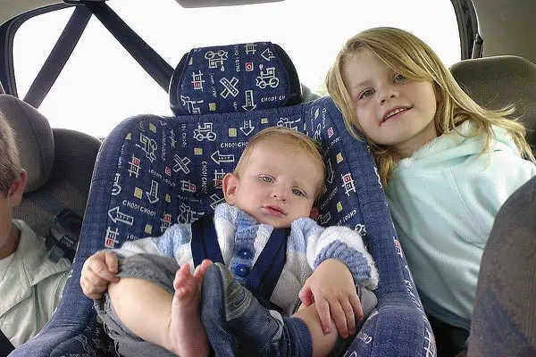 kids in car